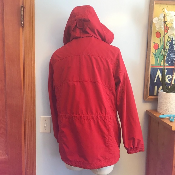 L.L. Bean 100% nylon lightweight red jacket coat - Picture 5 of 14